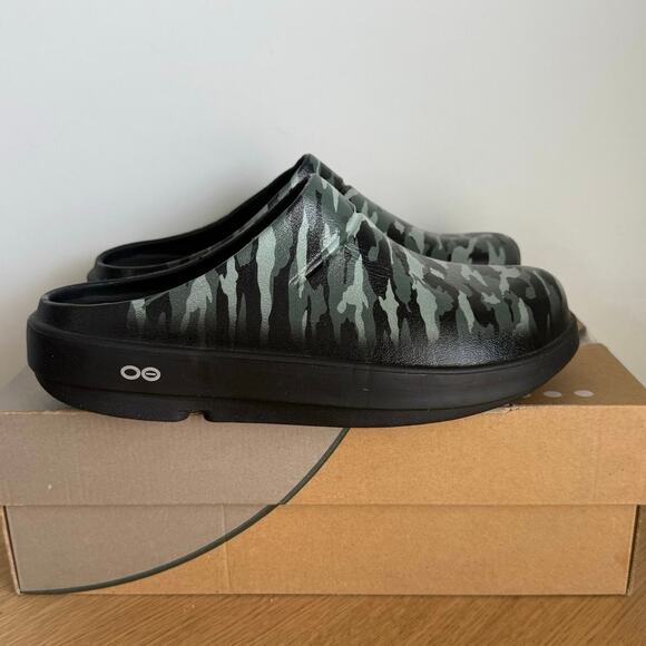 OOFOS OOCLOOG ‘Grey Camo’ Clog Comfort Sandal- Men 7- W 9 main image 9